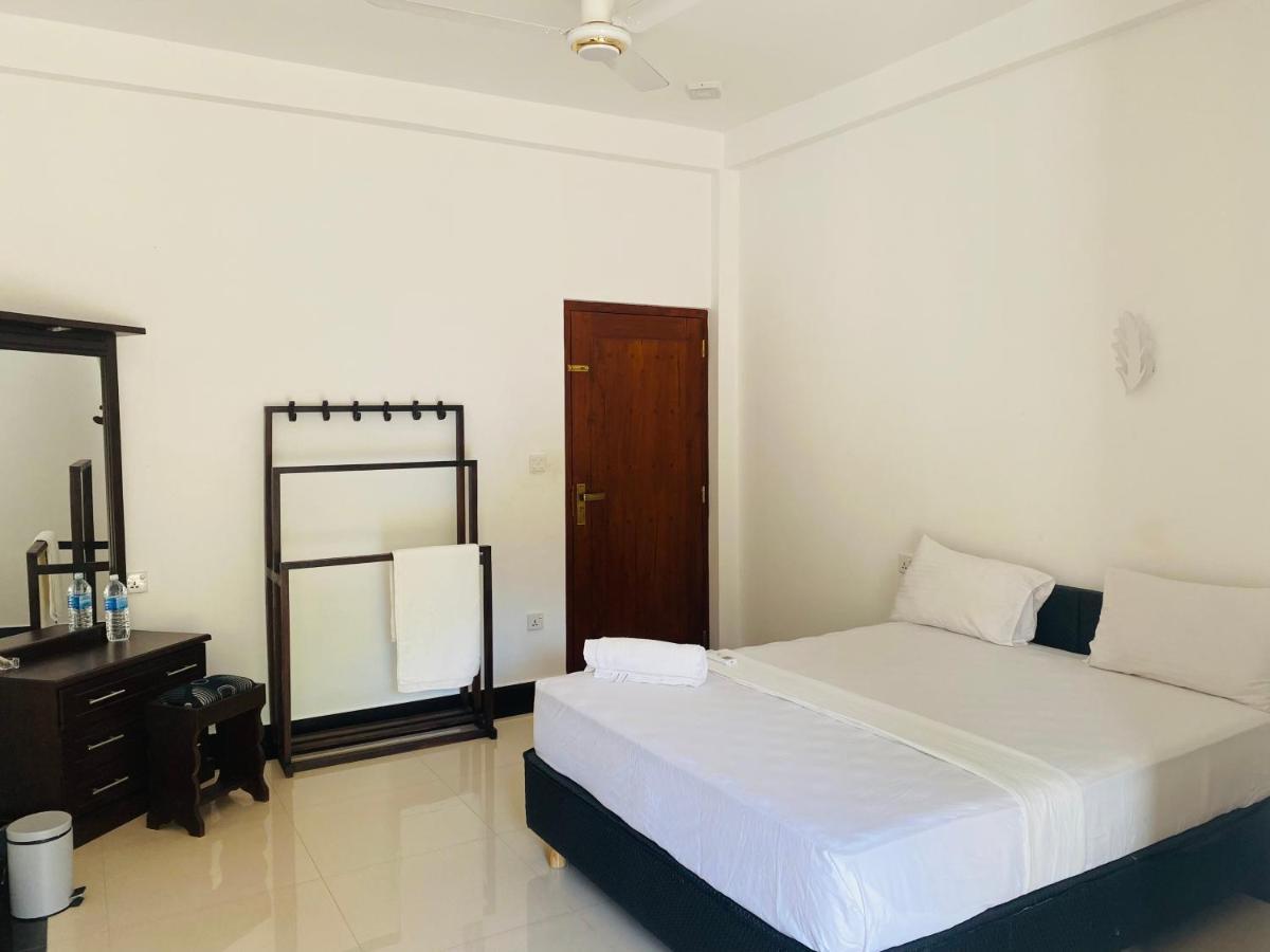 The Kingslayer Resort Negombo Luaran gambar